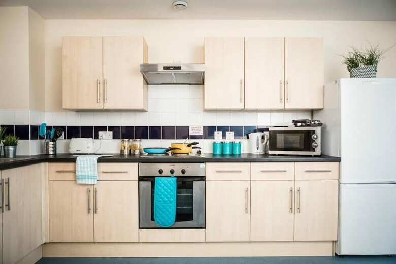 Hostal Bonington Student Village (Campus Accommodation)