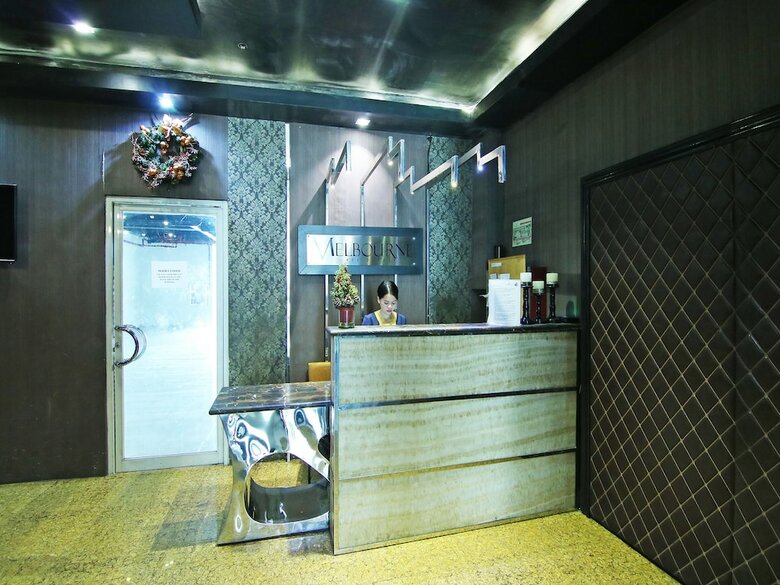 Oyo 105 Melbourne Suites Hotel