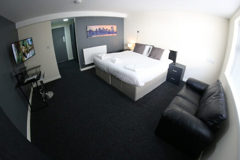 Apartamentos Lymedale Suites
