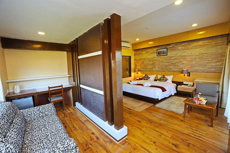Hotel Queens Park