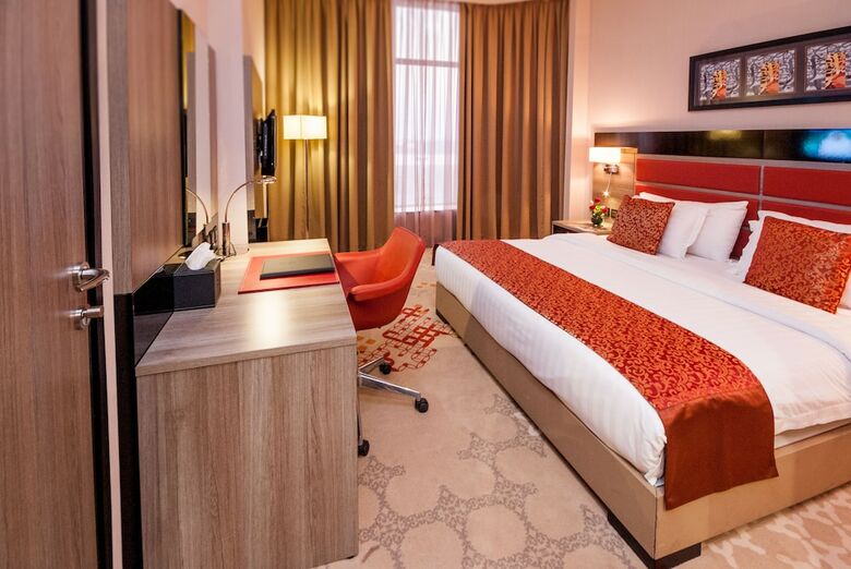 Mira Waterfront Hotel