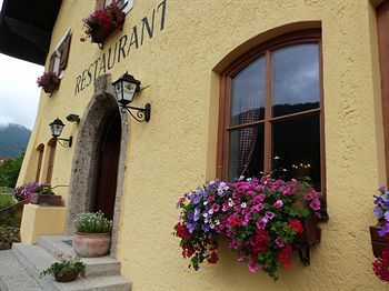 Hostal Hotel Restaurant Alpengl�ck