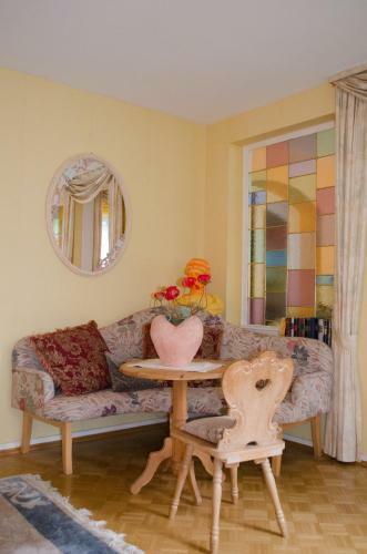 Bed & Breakfast Hotel Helvetia Garni