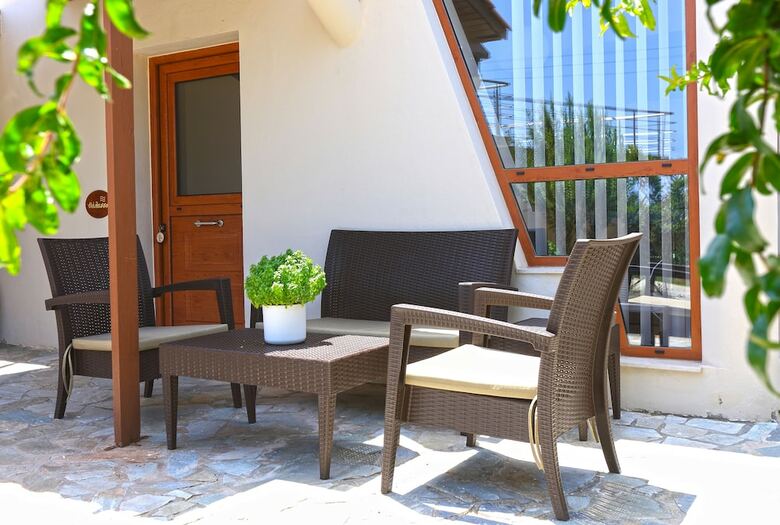 Keramos Villa And Apartments