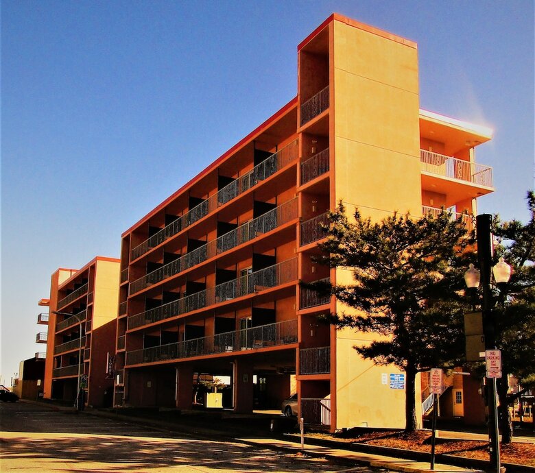 Hotel Americana Motor Inn
