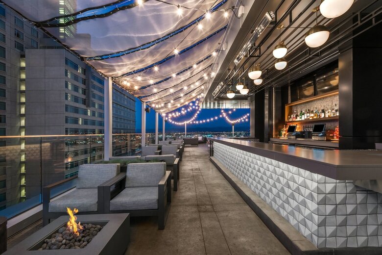 AC Hotel By Marriott Denver Downtown