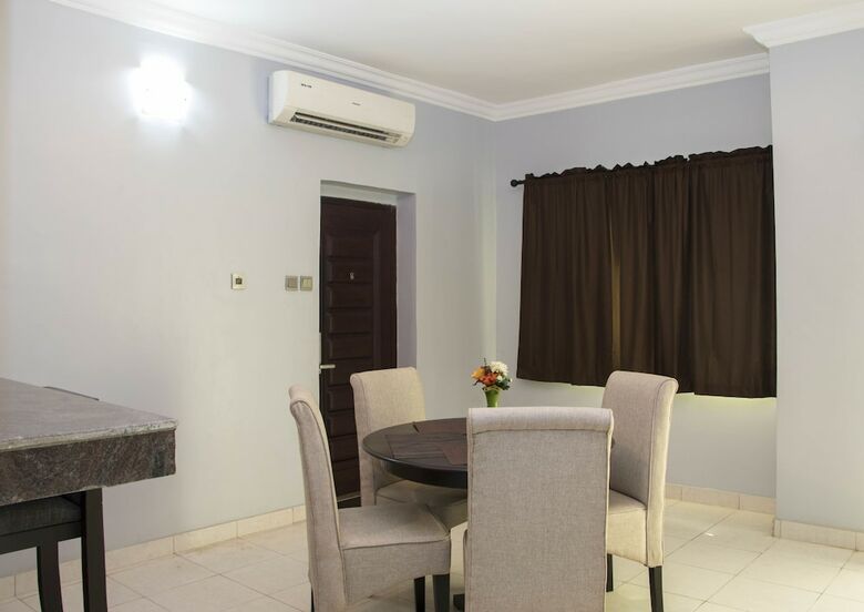 Dfs Luxury Apartments