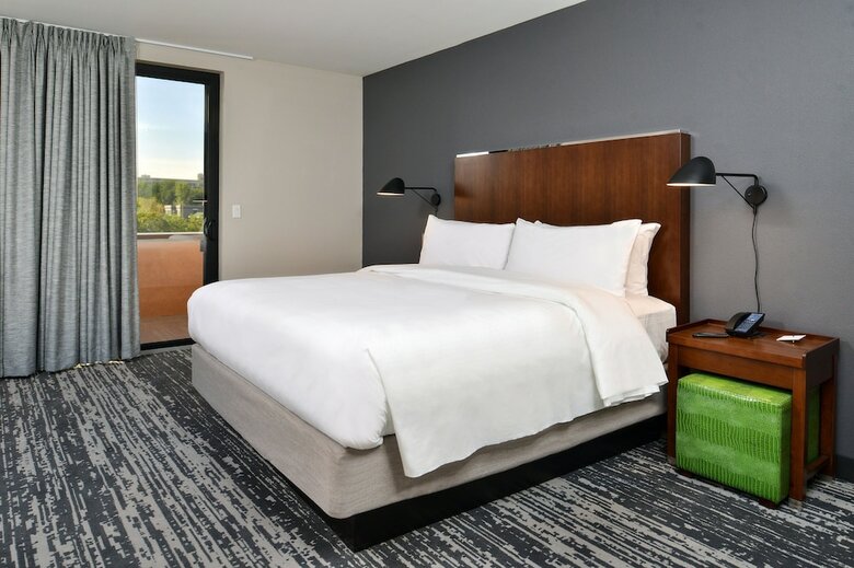 Hotel Four Points By Sheraton Omaha Midtown