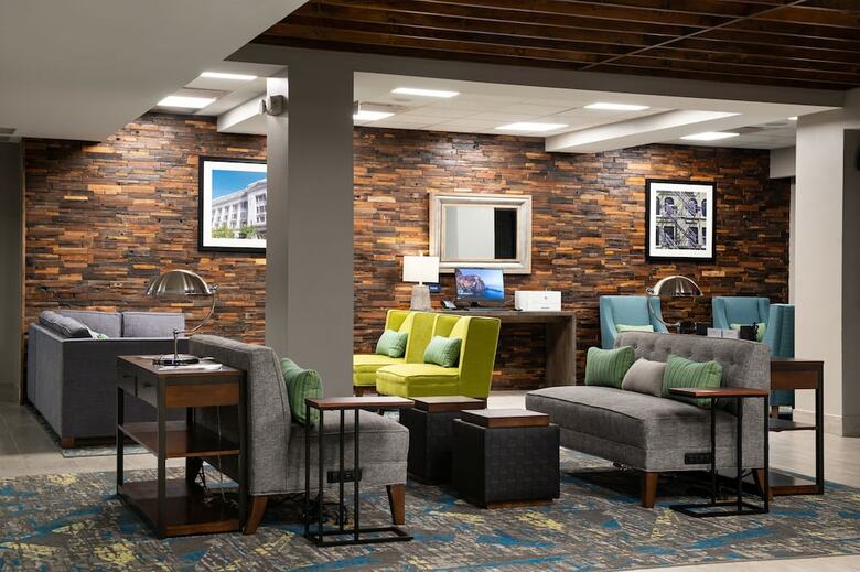 Hotel Four Points By Sheraton Omaha Midtown