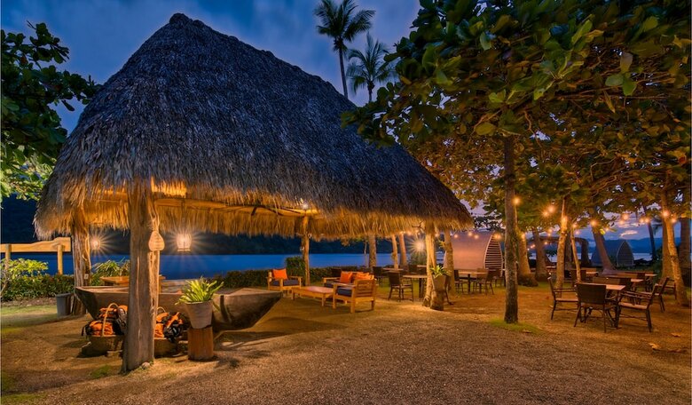 Isla Chiquita Glamping Hotel