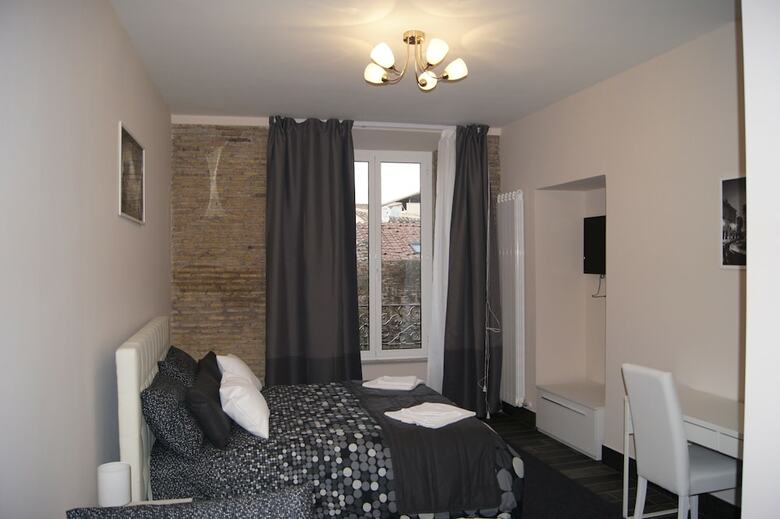 Hotel Arch Rome Suites