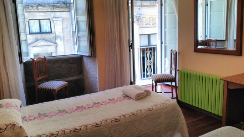 Residencia Hostal Pico Sacro I