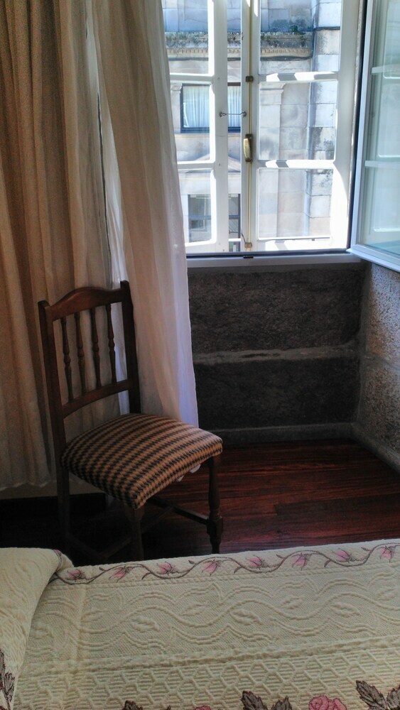 Residencia Hostal Pico Sacro I