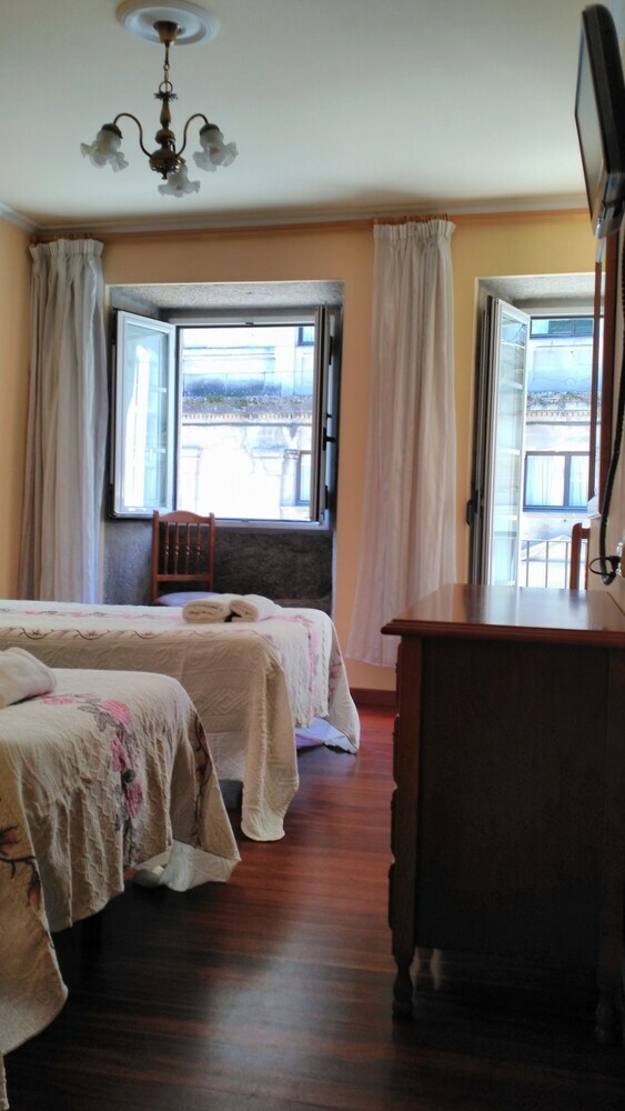 Residencia Hostal Pico Sacro I