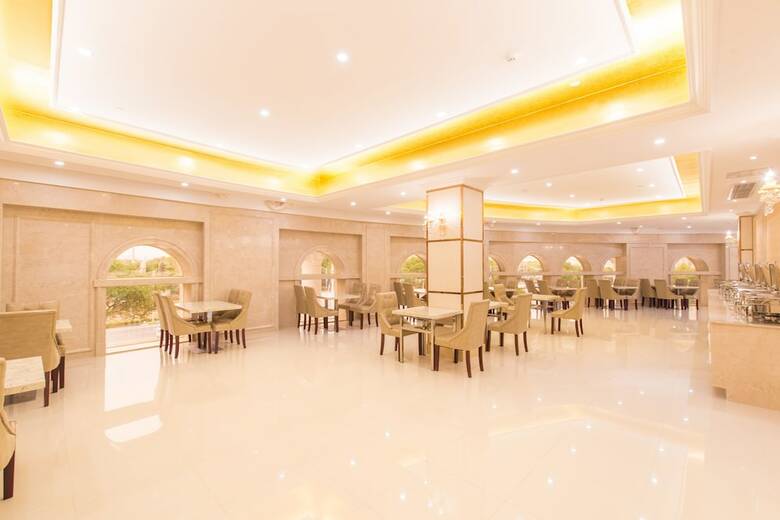 Royale International Hotel