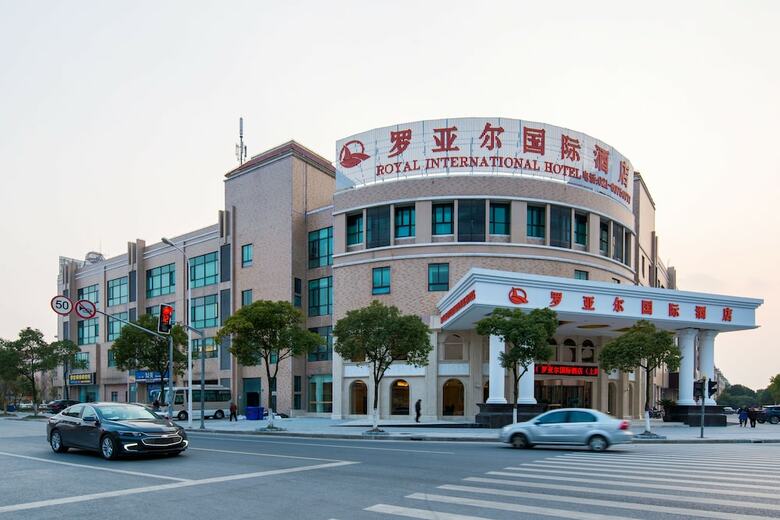 Royale International Hotel