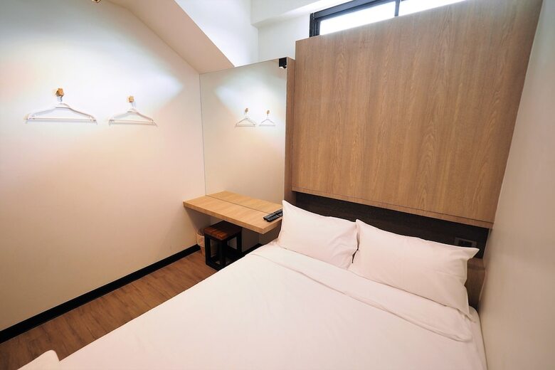 Hostal T Hostel @ Victory Monument