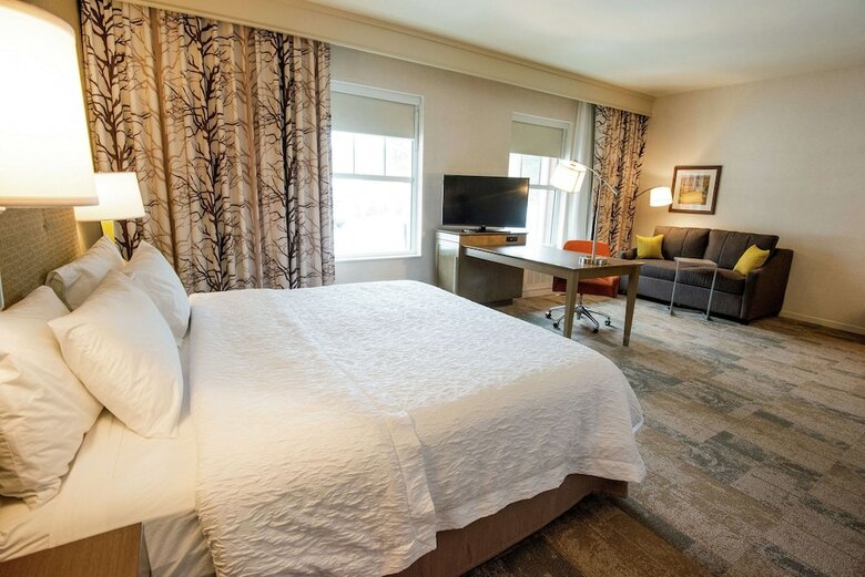 Hotel Hampton Inn And Suites Manchester