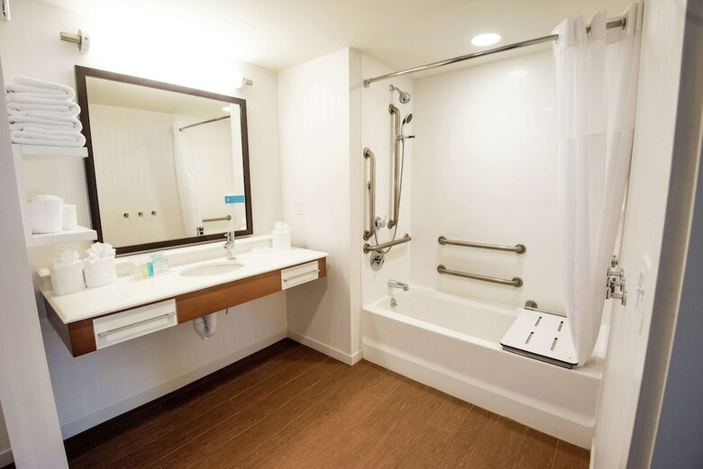 Hotel Hampton Inn And Suites Manchester