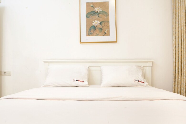 Hotel Reddoorz Near Padjajaran University 2