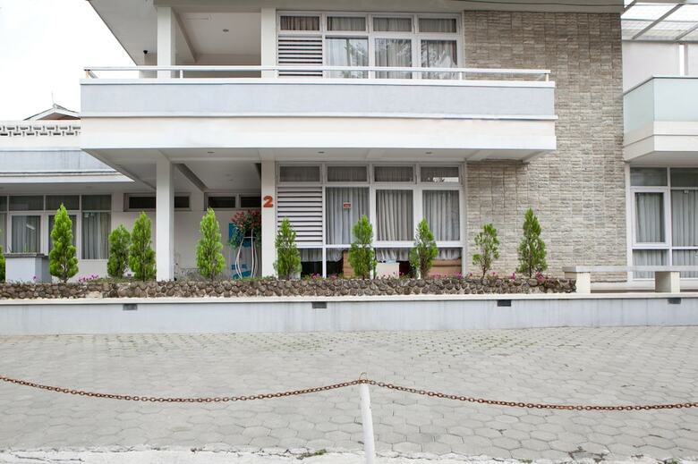 Hotel Reddoorz Near Padjajaran University 2
