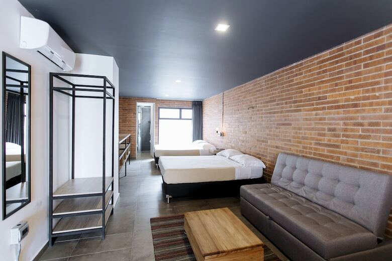 Aparthotel Soy Local Housetel