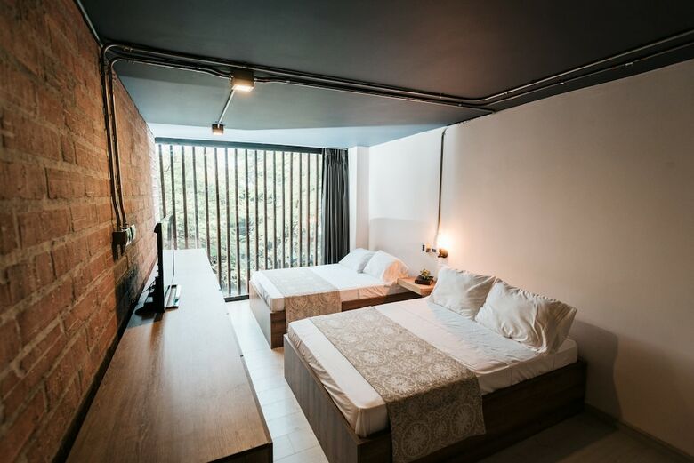 Aparthotel Soy Local Housetel
