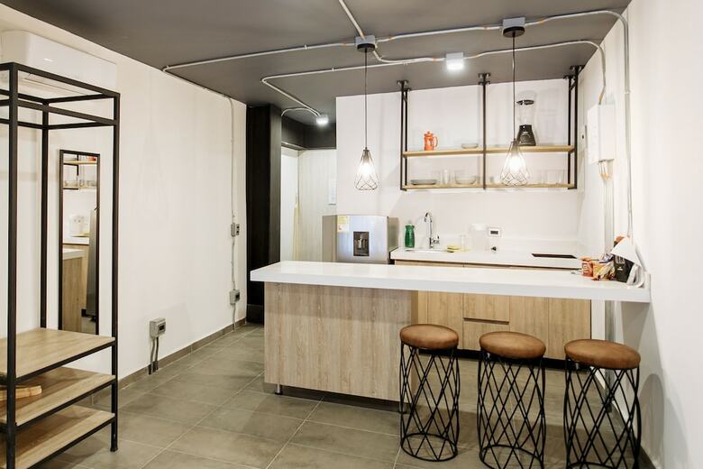 Aparthotel Soy Local Housetel