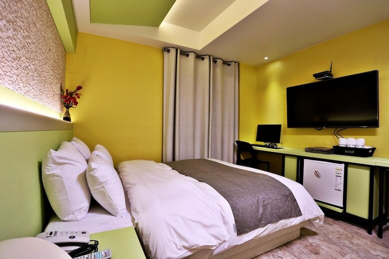 Hotel Form