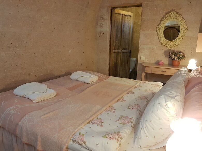 Demisos Caves The Hotel