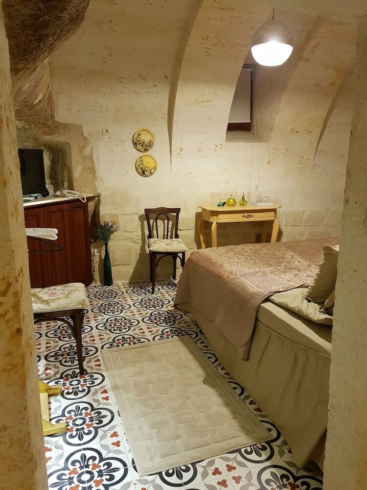 Demisos Caves The Hotel