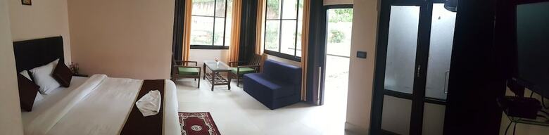 Hotel Corbett Hill Resorts  By Opensky, Lansdowne