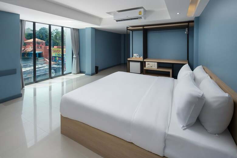Nora Lakeview Hotel