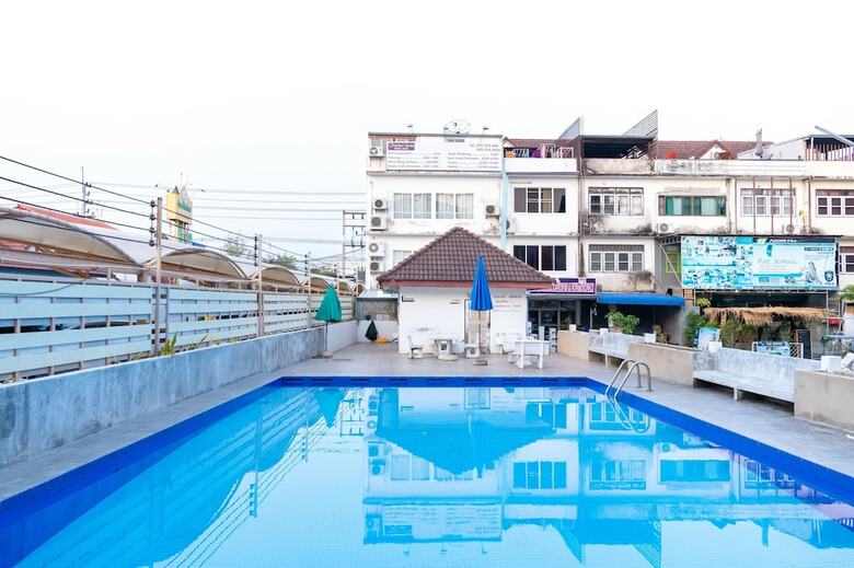 Thipurai Beach Hotel Annex