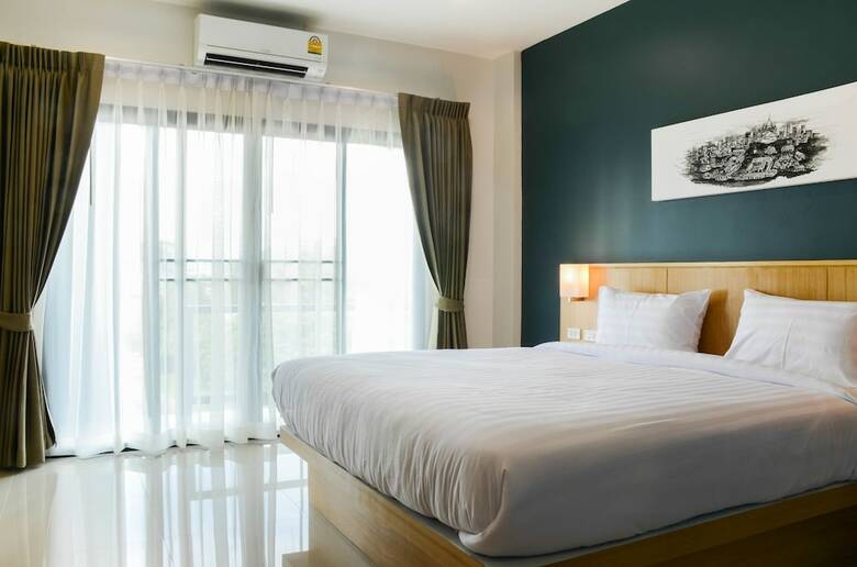 Hotel S2 Airport Residence