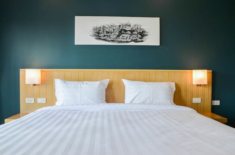 Hotel S2 Airport Residence