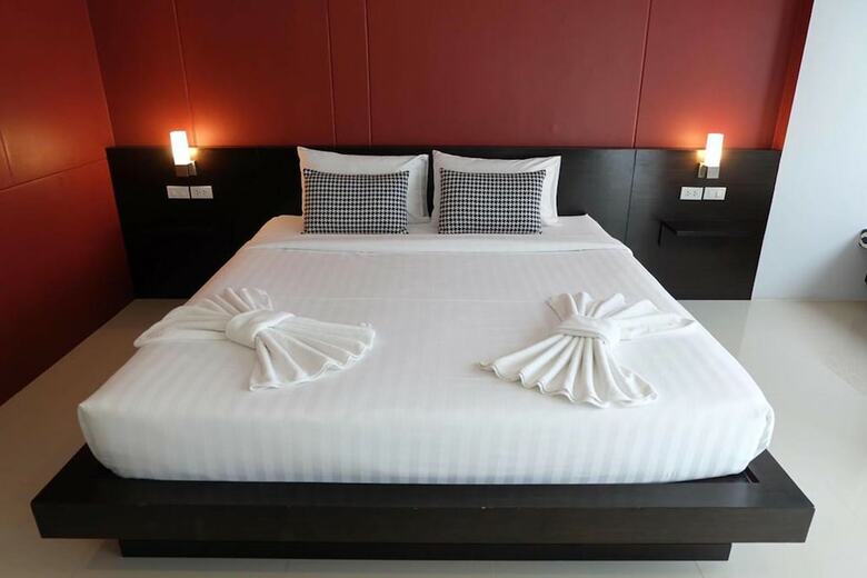 Hotel Phuket Airport Place