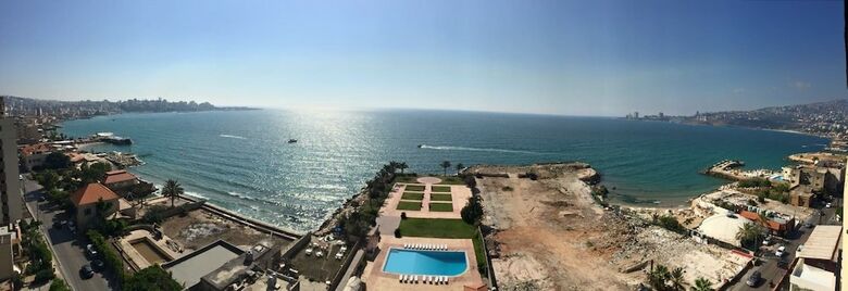 Aquarium Hotel & Resort