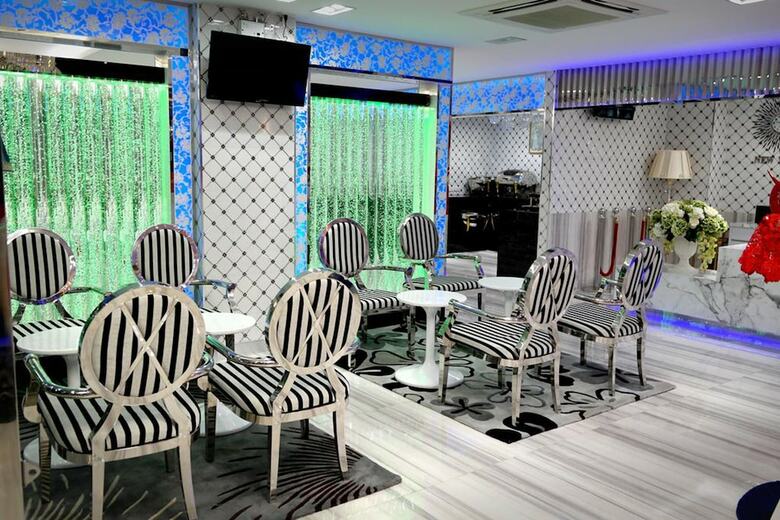 Top High Airport Link Hotel