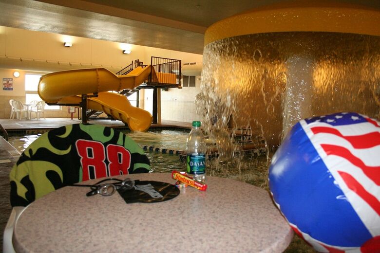 Hotel Expressway Suites Fargo