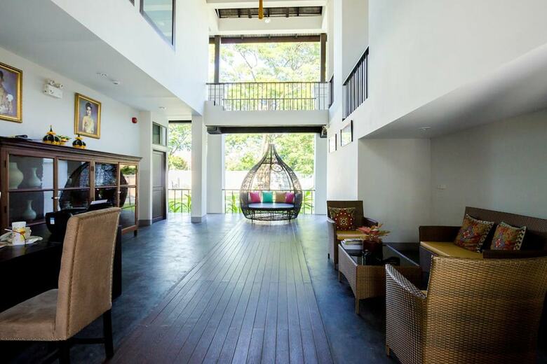 Jamadevi Hotel