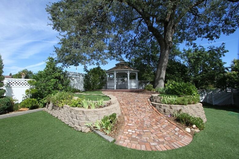 Bed & Breakfast Power's Mansion Inn