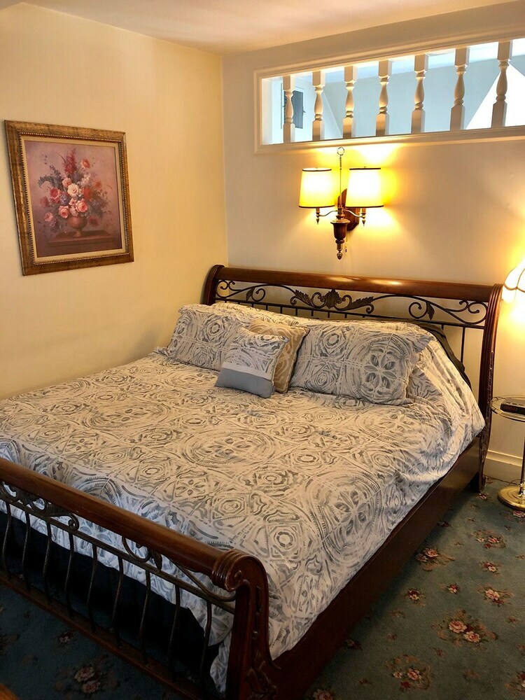 Bed & Breakfast Power's Mansion Inn