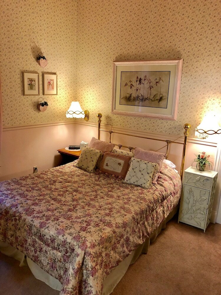 Bed & Breakfast Power's Mansion Inn