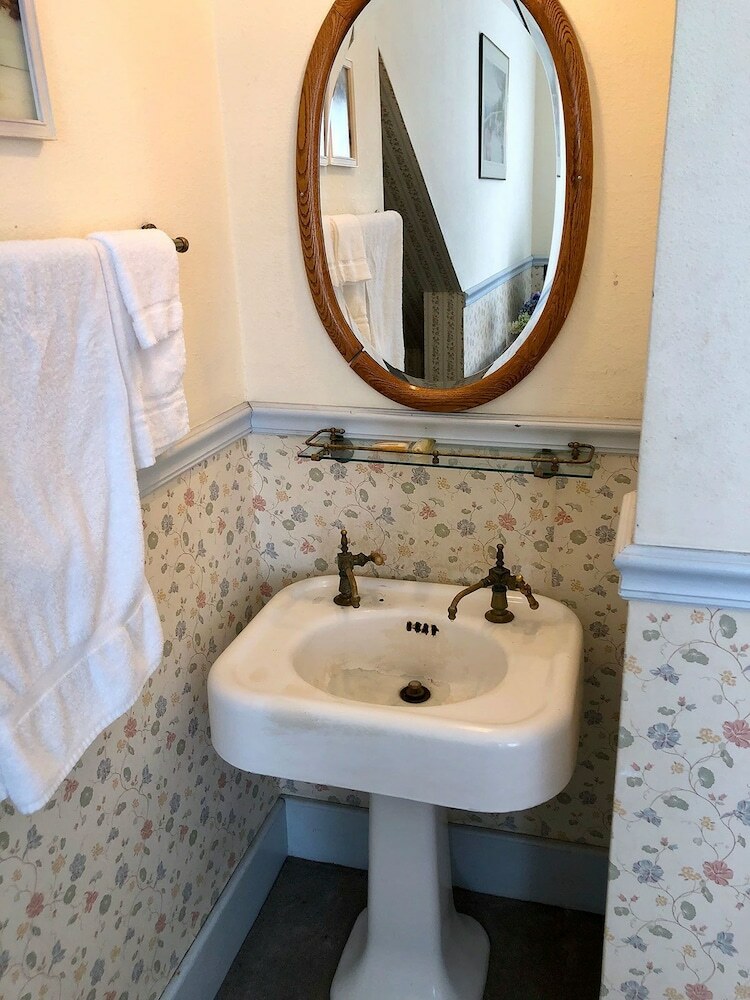 Bed & Breakfast Power's Mansion Inn