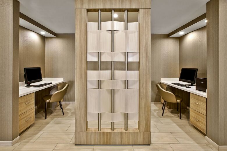Hotel Springhill Suites By Marriott Pittsburgh Butler/centre City