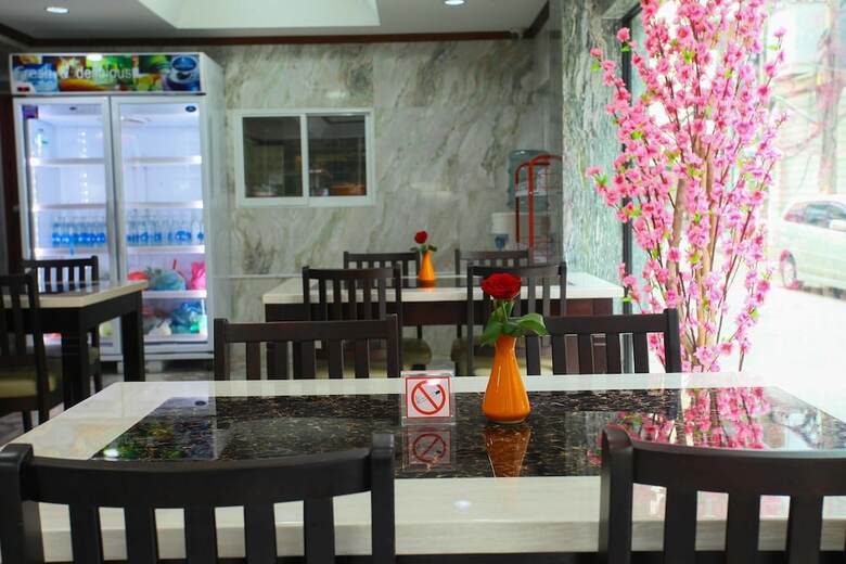 Hotel Grand Omari