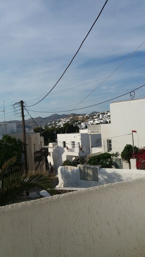 Hotel Manos Rooms