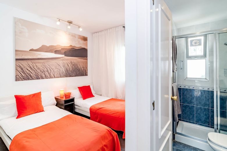 Apartment Los Dragos - Roomservice