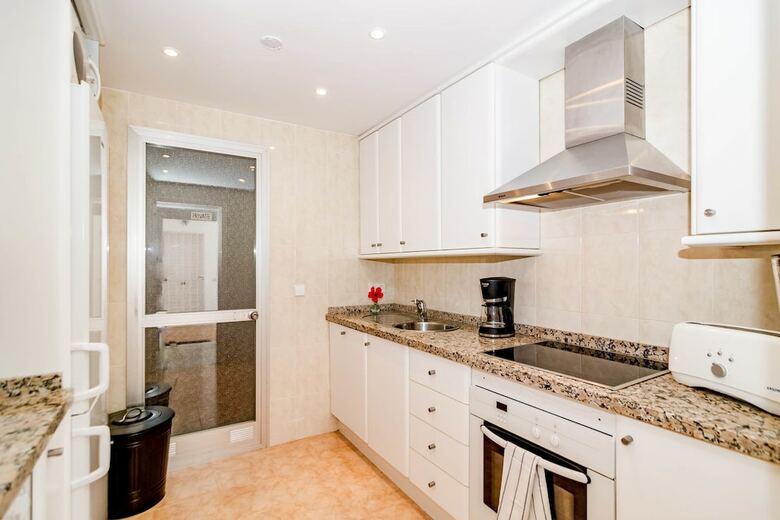 Apartment Los Dragos - Roomservice